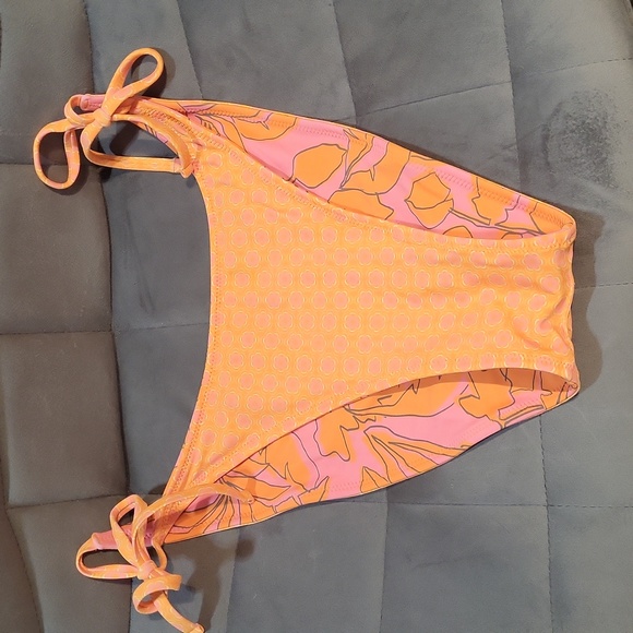 WILD FABLE WOMENS REVERSABLE PINK AND ORANGE BIKINI BOTTOMS. XL/NWT - Picture 4 of 7